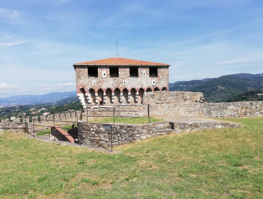 Fortezza di Sarzanello, Italy